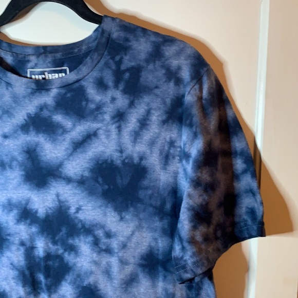 Men’s Tee - Picture 3 of 5